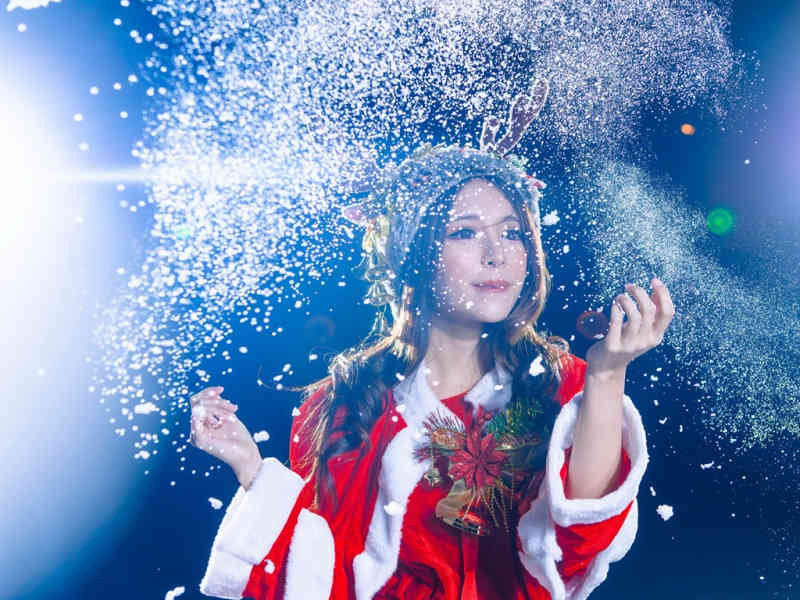 钟南山院士与研究生合照意外被亲：擦掉了怕老伴问